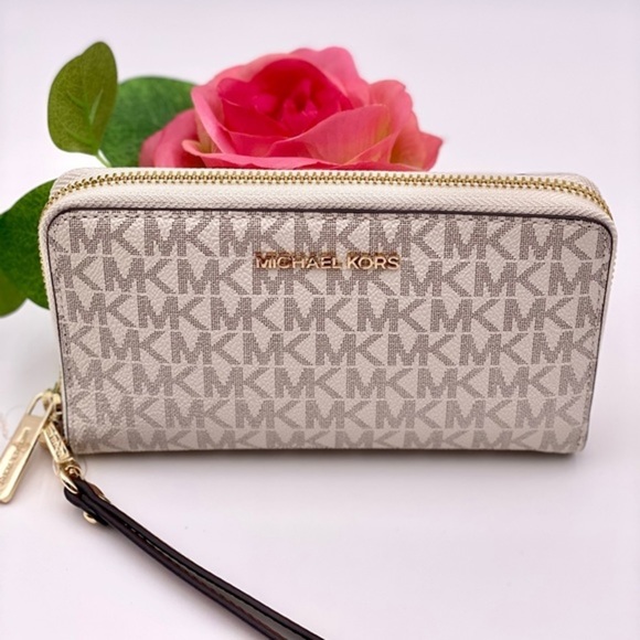 Michael Kors Jet Set Travel Wallet Phone Case - Picture 9 of 10